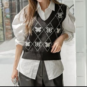DAZY Argyle & Butterfly Pattern Sweater Vest Without Blouse Black